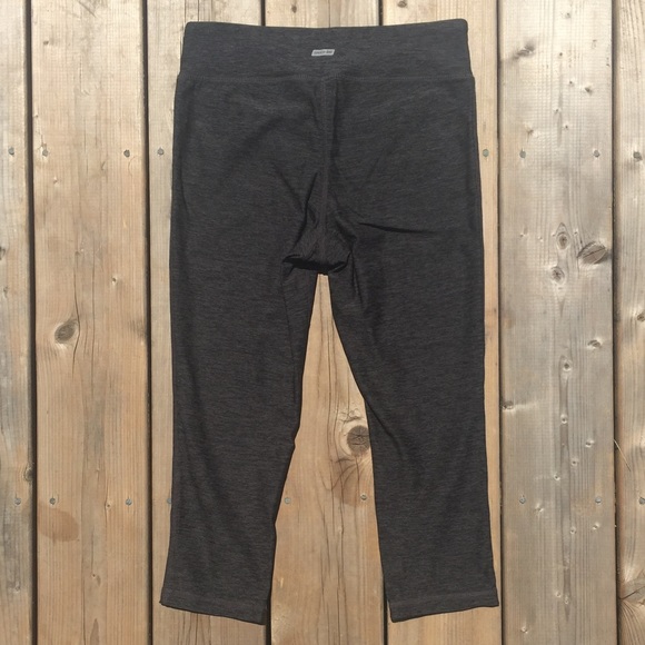 ☀️2 for 10☀️ Grey Spalding Cropped Leggings - Picture 3 of 3